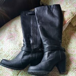 Relativity boots sz 11